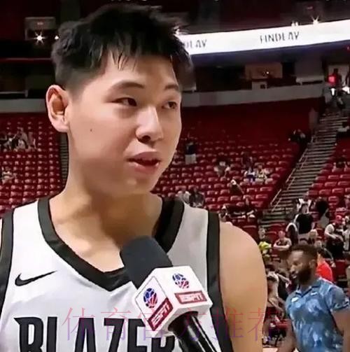 吕佩尔左侧回传 克林根弧顶三分命中 吕佩尔左侧回传 克林根弧顶三分命中